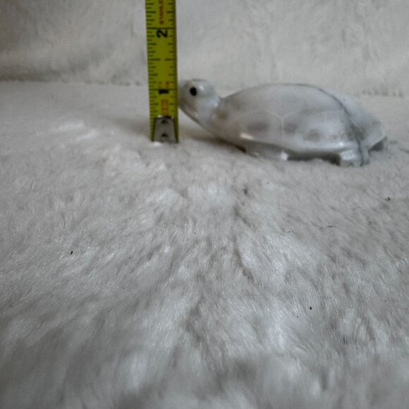 Vintage Hand Carved White Onyx Marble Turtle Figurine Mexico stone collectible - Picture 7 of 7